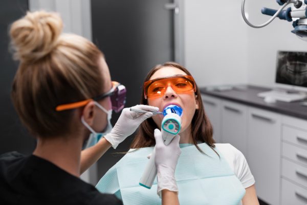 Dentista - Clareamento Dental